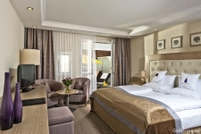 hotel-maximilian-golf-spa-02-first-class