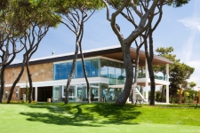 hotel-quinta-da-marinha-new-clubhouse-exterior