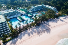 Le Meridien Phuket Beach Resort - 02.jpg