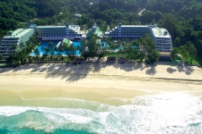 Le Meridien Phuket Beach Resort - 03.jpg