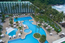 Le Meridien Phuket Beach Resort - 08.jpg